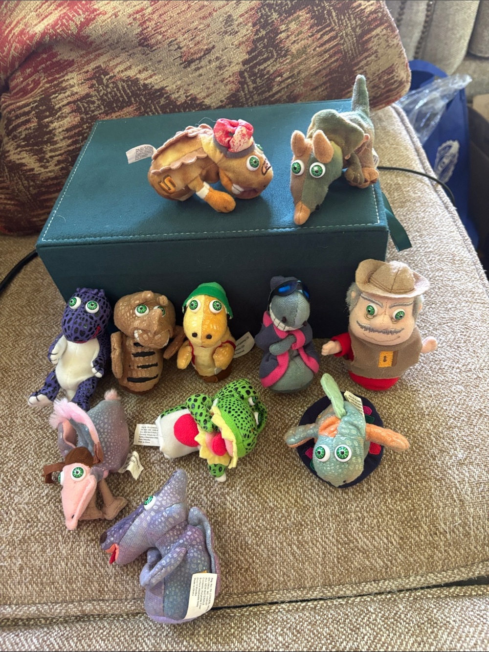 Plush Animal Finger Puppets - Assorted Colors